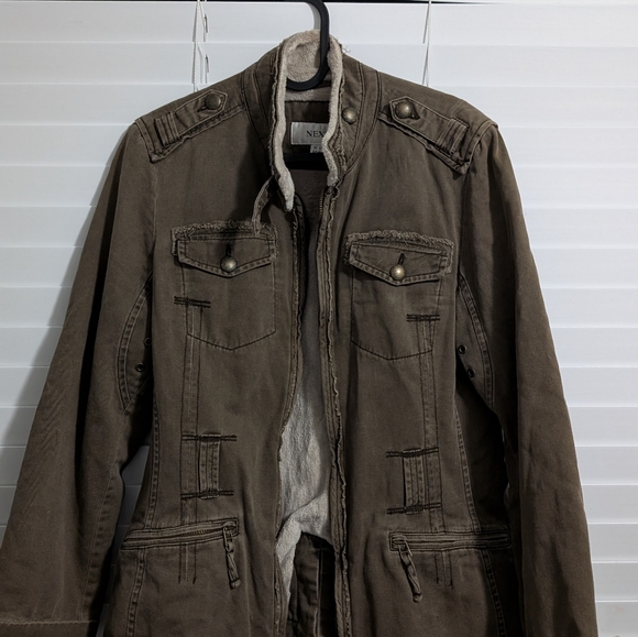 Jacket - Picture 2 of 6